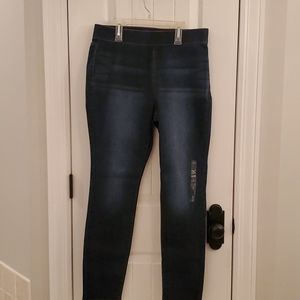 High waist, pull-on legging jeans